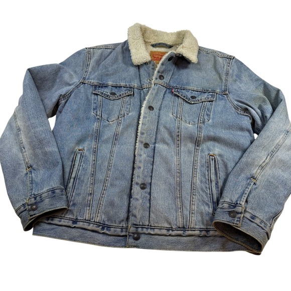 Levi Strauss & Co Jackets & Blazers - Levi Strauss Sherpa Lined Denim Jacket - Womens L Light Wash Trucker Warm‎